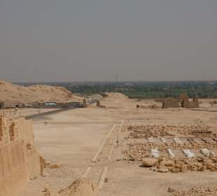 Blick vom Tempel der Hatschepsut