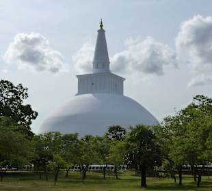 Ruwanveli Saya Dagoba