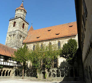 Blick vom Cafe auf die Stiftskirche