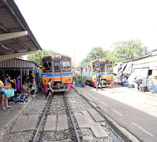 Einfahrt Bahnhof Mahachai