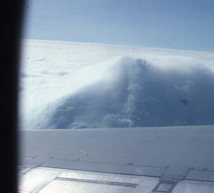 Der schneebedeckte Chimborazo (6.272 m)