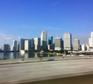 Skyline von der Stadtseite