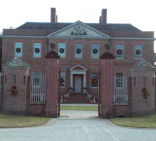 Built before the Hotel Hampton Inn New Bern