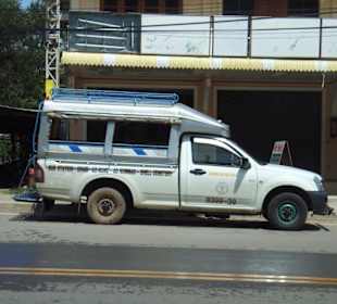 Shuttle Bus nach Krabi Stadt