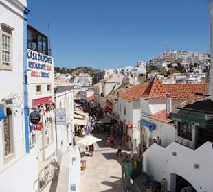 Einkaufs- und Restaurantstraße