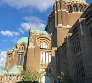 Blick auf die Kirche 1