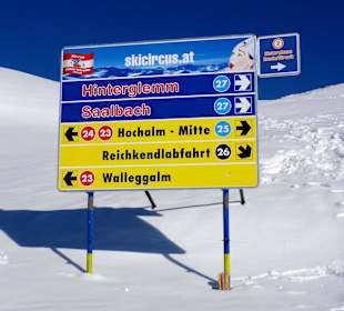 Ausschilderung im Skigebiet