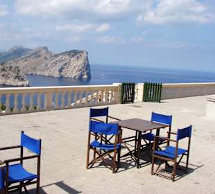 Cafe mit Aussicht am Kap Formentor