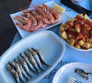 Speisen an der Strandpromenade