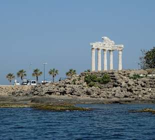 Apollon-Tempel vom Meer aus