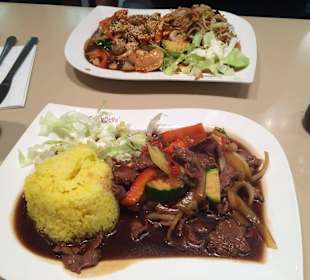 Beef Black Pepper & Hähnchen süßsauer