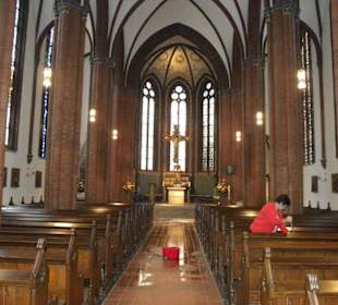 Kirche Zu den Hl. Engeln, Peine