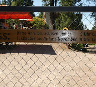 Am Eingang zum Rennsteiggarten