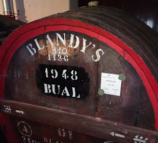Madeira-Fässer in der Blandy's Wein Lodge
