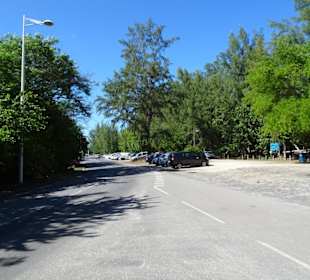 Die Parkplätze direkt am Strand