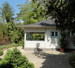 Kleiner Pavillon auf der 1. Ebene der Insel