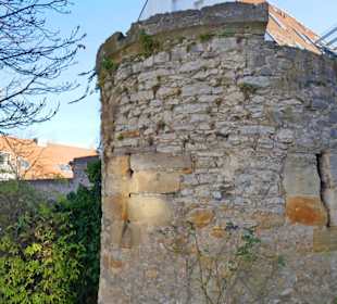 Ein Verteidigungsturm