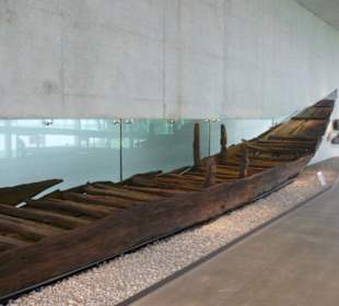 Łodka w muzeum archeologicznym