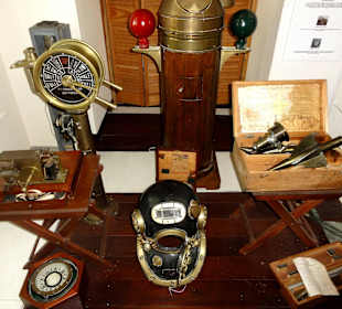 Exponate des Maritime Museum Curaçao