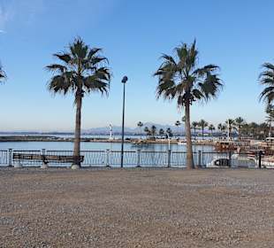 Strand Side