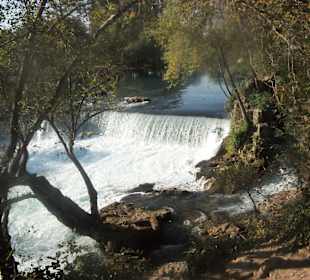 Zwischenstopp an einem Wasserfall