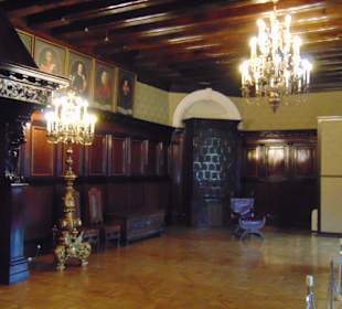 Интерьер каминного зала