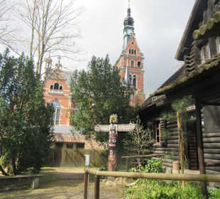 Kirche und Villa Bärenfett