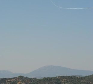 Parasailing vor dem Hotelstrand