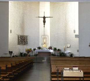 Blick in das Kirchenschiff