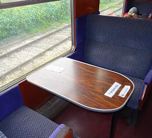 Wagen mit Plüschsitzen