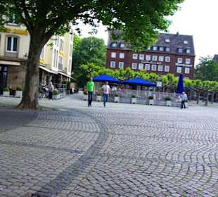 Hauptplatz am Rheinufer
