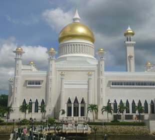 Sultan-Omar-Ali-Saiffudien-Moschee 
