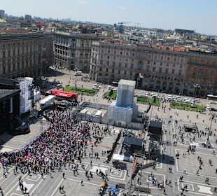 Blick vom Dom auf den Domplatz