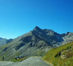 Bei der Abfahrt Blick in die Berge