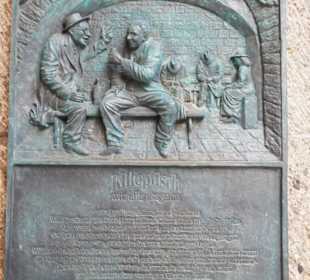 Hier sitzen die Urahnen im Keller vom Killepitsch