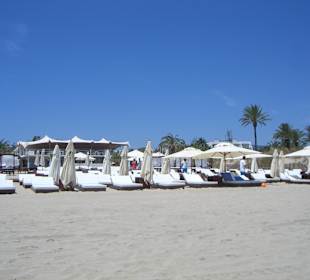 Liegen am Beach Club