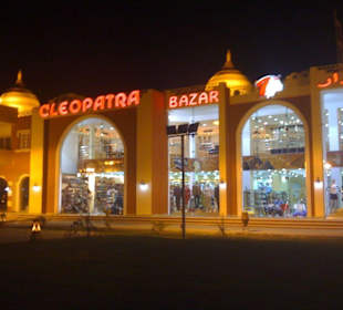 Front des neuen Cleopatras Bazar *wunderschön*