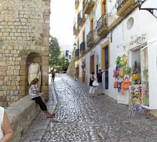 Gasse an der Stadtmauer