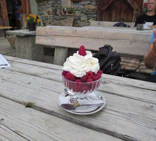 Alles im Zeichen der Himbeeren