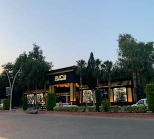 Aura Club