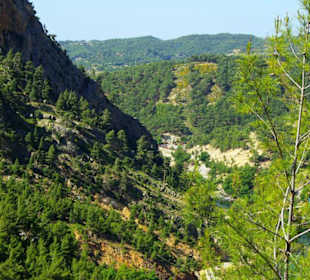 Anfahrt zum Staudamm on .Side nach Manavgat