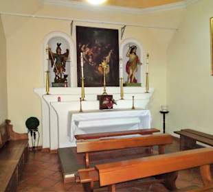 Blick in die Seitenkapellen