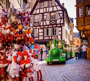 Sommer in Colmar mit der grüne Kleinbahn