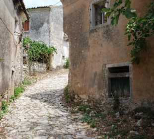 Häuser in Paleo Perithia