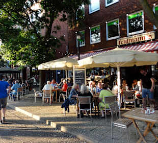 Plätze vor dem Bierhaus