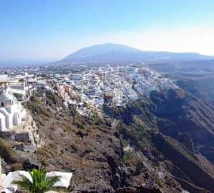 Santorin selbst im Bild Landschaft, Stadt