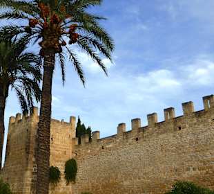 Die Festen Mauern von Alcudia