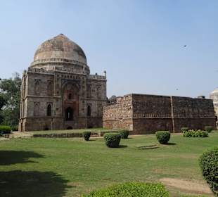 Im Lodi Garden unterwegs