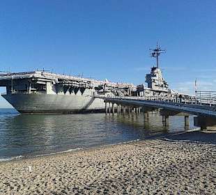 USS Lexington - Hotel Knights Inn By The Beach