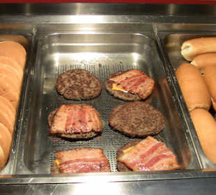 Frische Burger und HotDogs